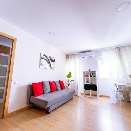 Studio Aiora Valencia Luaran gambar