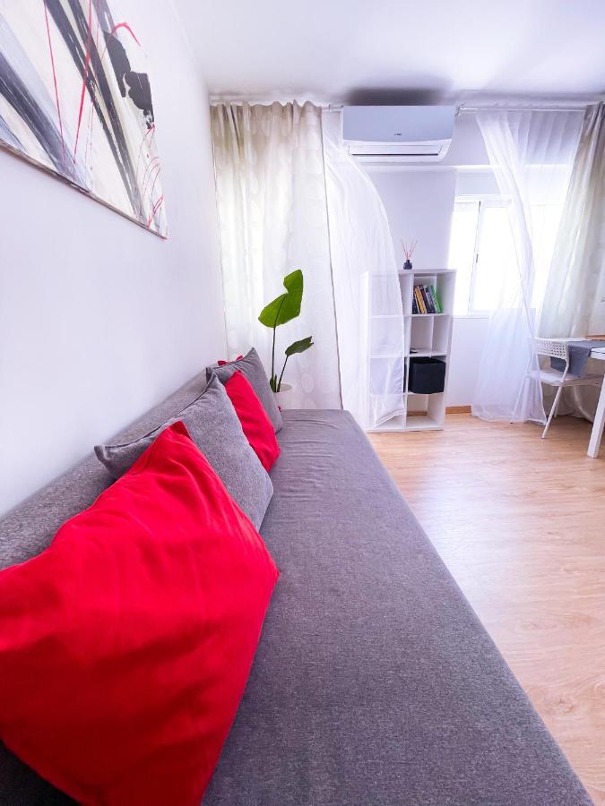 Studio Aiora Valencia Luaran gambar